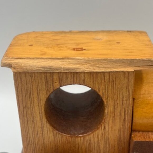 Vintage Handcrafted Wooden Toy Train pull toy  with 5 Linkable Cars hardwoods - Picture 11 of 12